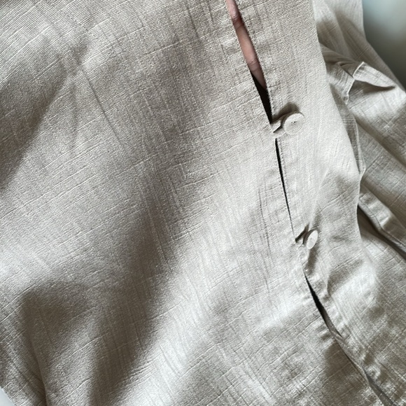 Tilley Linen Blend Brown Tan Long Sleeve Lagenlook Loop Button Front Top size 8 - Picture 8 of 9